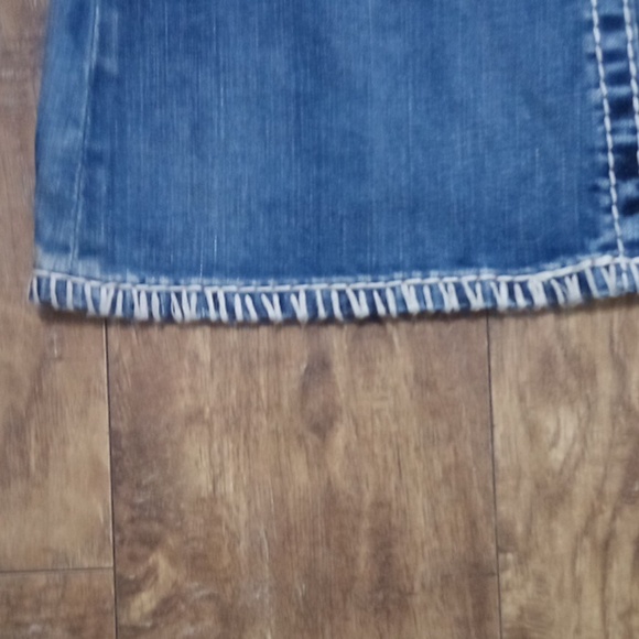 Rock Revival NWOT Women's 26 Amy Flare Embellished Embroidered Distressed - Picture 4 of 16